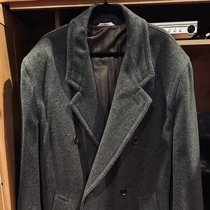 Hugo Boss Italian 100% Virgin Wool